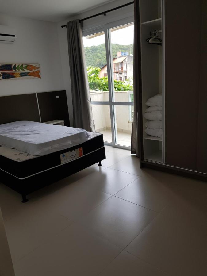 Apartamento 200M Da Praia Leilighet Bombinhas Eksteriør bilde